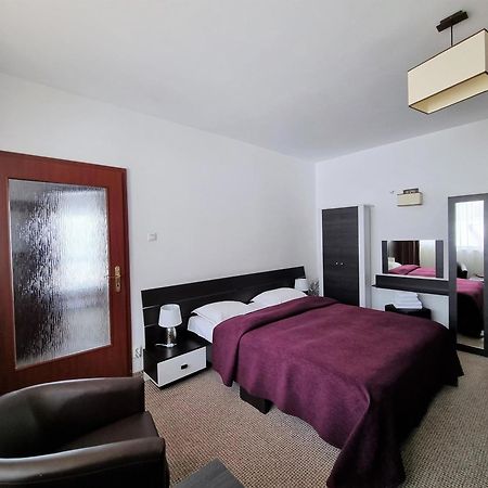 Casa Cristina Hotel Braşov Buitenkant foto