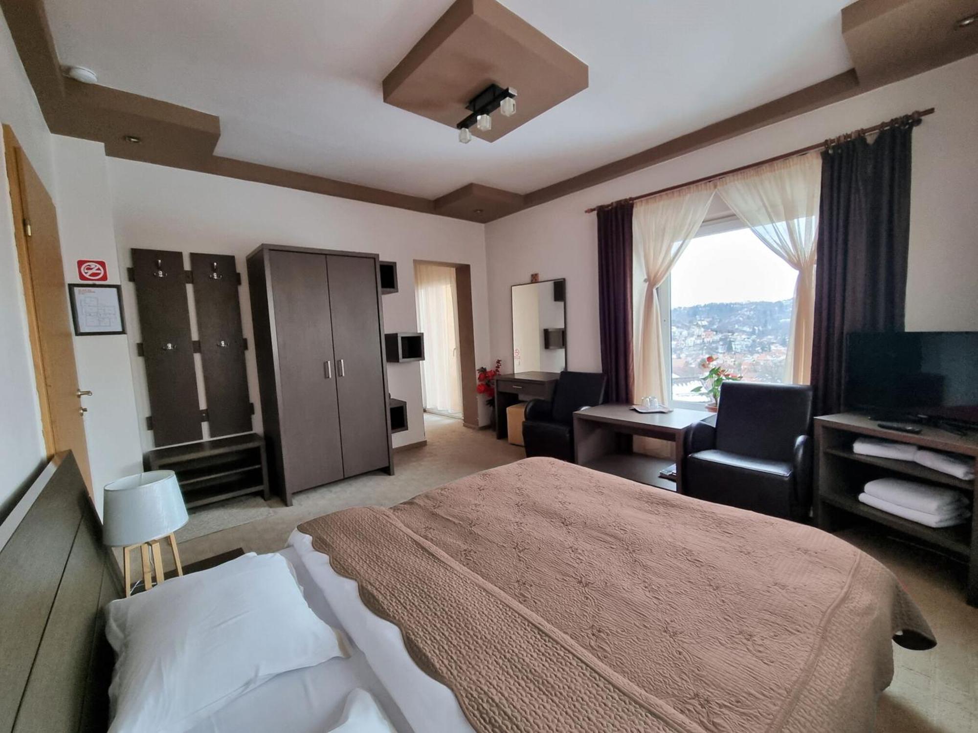 Casa Cristina Hotel Braşov Buitenkant foto