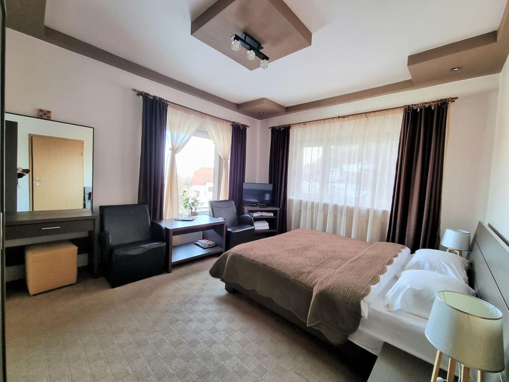 Casa Cristina Hotel Braşov Buitenkant foto