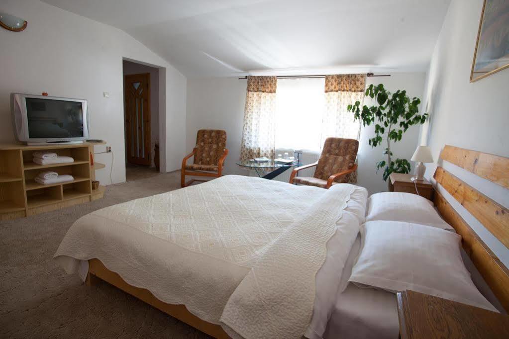 Casa Cristina Hotel Braşov Buitenkant foto